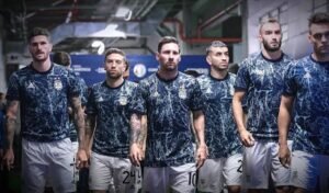 Read more about the article Messi’s Leadership Secrets : What Every Leader Can Learn