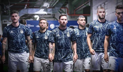 You are currently viewing Messi’s Leadership Secrets : What Every Leader Can Learn